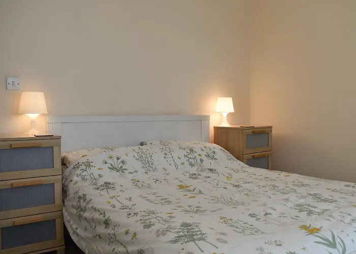 Pinecliffe AvenueVilla